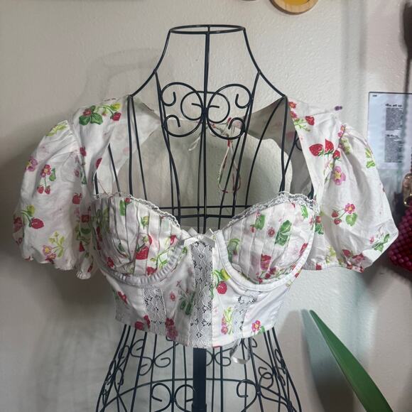 For Love and Lemons Celia Strawberry Printed Top S - Picture 2 of 10